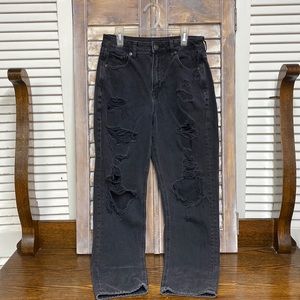 American Eagle distressed jeans. Size 4, regular fit.